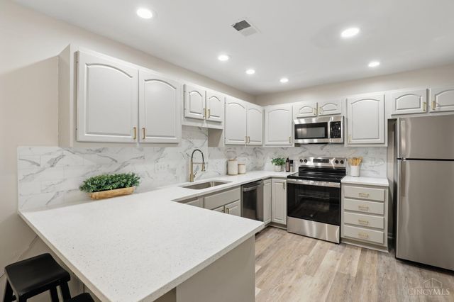 3533 Amberacres Drive, Cincinnati, OH 45237