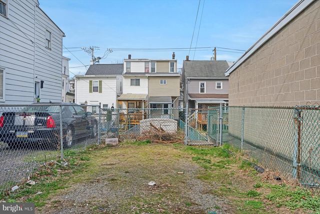 23 N 6TH ST, Shamokin, PA 17872