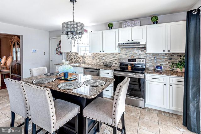 11 CIDER PRESS LN, Sewell, NJ 08080