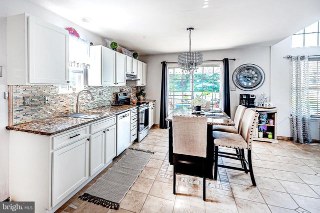 11 CIDER PRESS LN, Sewell, NJ 08080