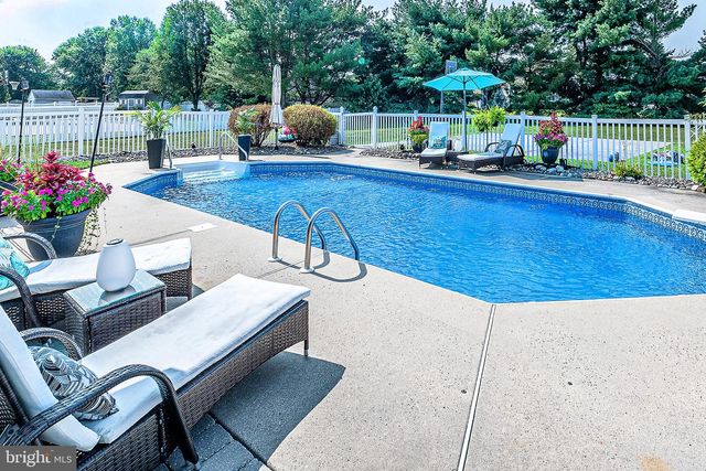 11 CIDER PRESS LN, Sewell, NJ 08080