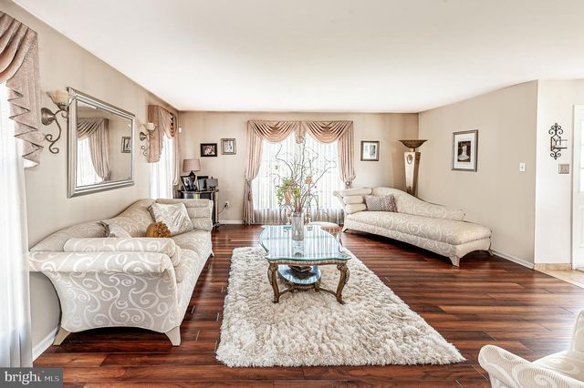 11 CIDER PRESS LN, Sewell, NJ 08080