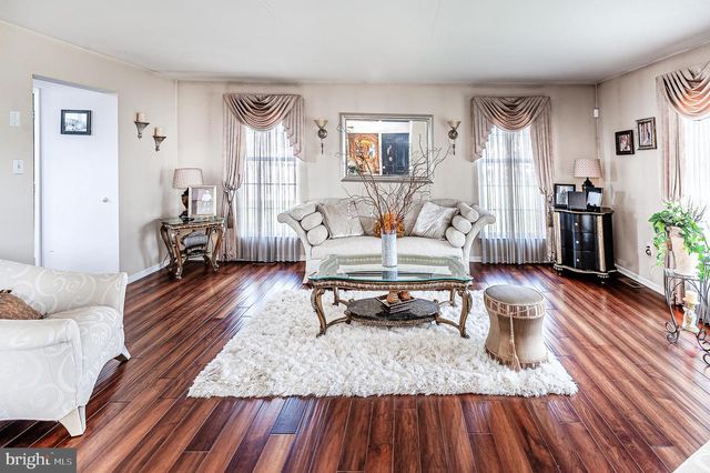 11 CIDER PRESS LN, Sewell, NJ 08080