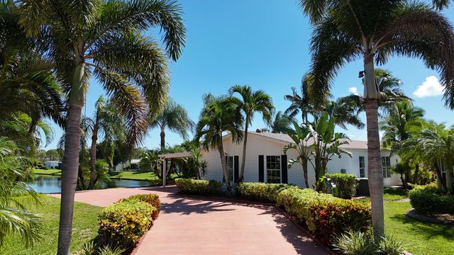 7654 Eastern Bluebird Drive, Port St. Lucie, Port St Lucie, FL 34952