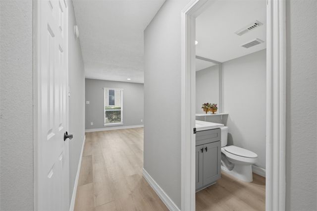 9261 Westwood Village Drive 51, Houston, TX 77036