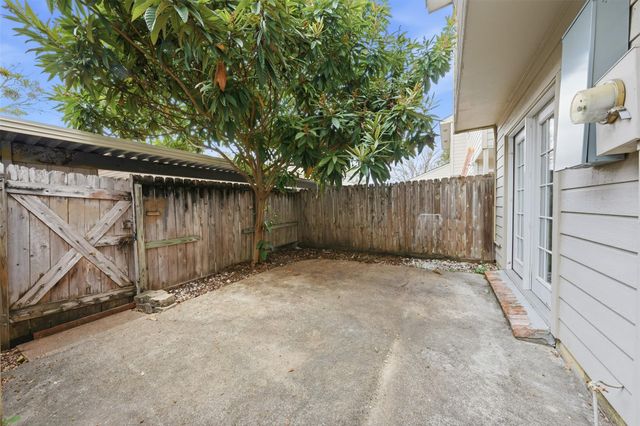 9261 Westwood Village Drive 51, Houston, TX 77036