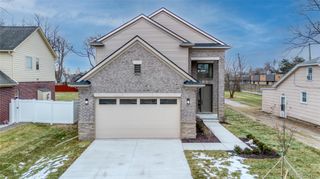 38 Starr Drive, Troy, MI 48083