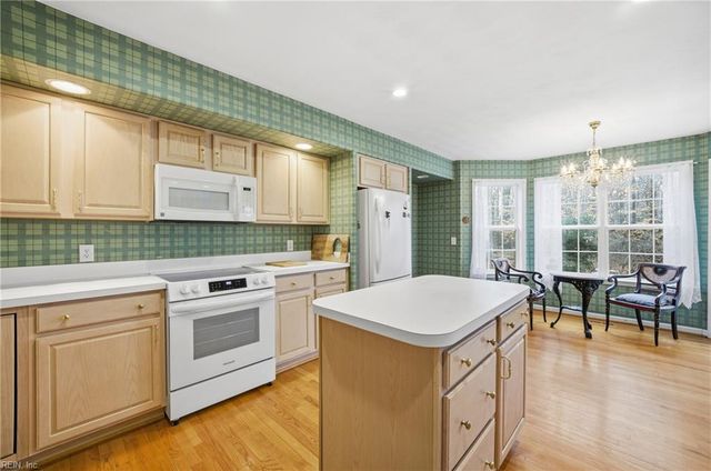 2736 Springhaven DR, Virginia Beach, VA 23456