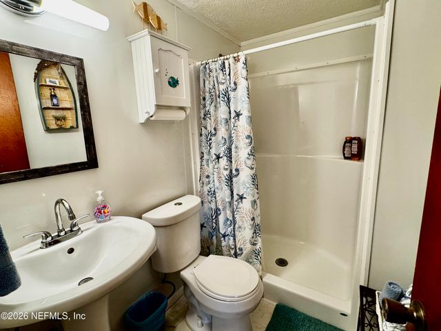 130 ADRIAN Avenue, Interlachen, FL 32148