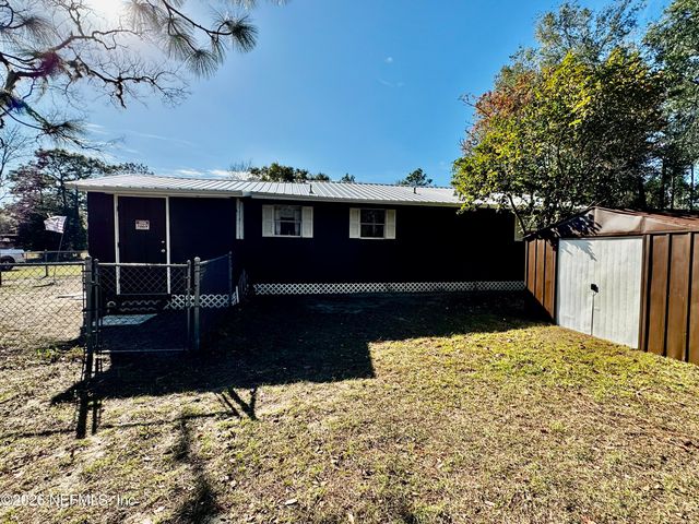 130 ADRIAN Avenue, Interlachen, FL 32148