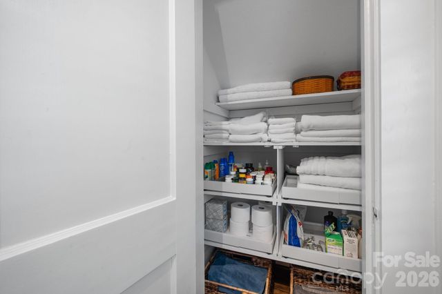 530 7th Street NW, Hickory, NC 28601