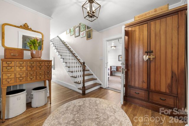 530 7th Street NW, Hickory, NC 28601