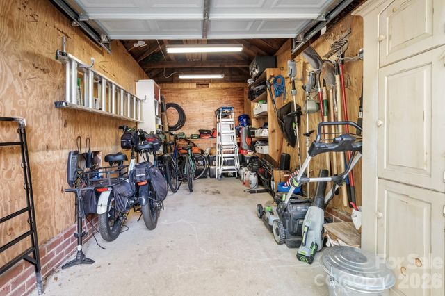 530 7th Street NW, Hickory, NC 28601