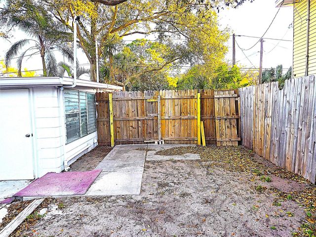 360 5TH AVENUE NW, Largo, FL 33770