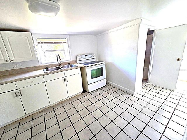 360 5TH AVENUE NW, Largo, FL 33770
