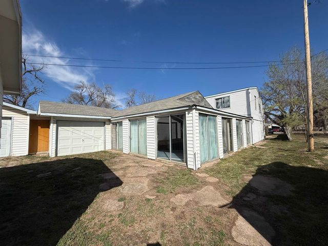 443 N Doris, Wichita, KS 67212