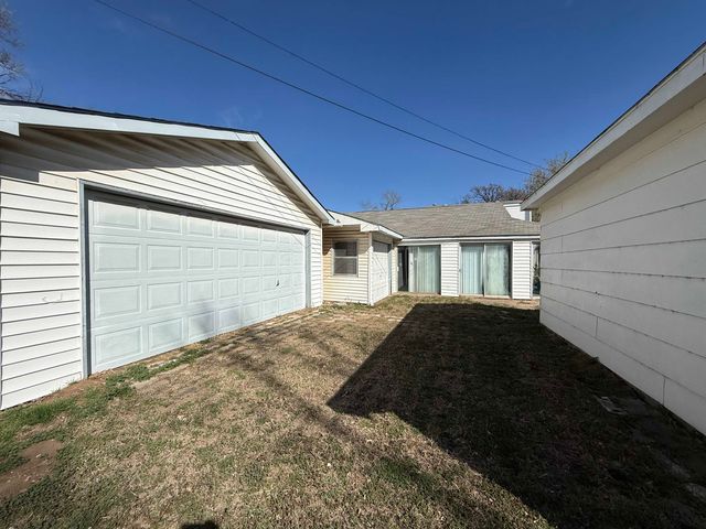443 N Doris, Wichita, KS 67212