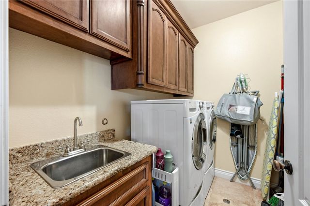 8401 Lago Vista Dr, Corpus Christi, TX 78414