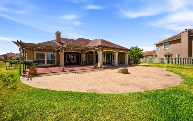 8401 Lago Vista Dr, Corpus Christi, TX 78414