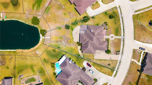 8401 Lago Vista Dr, Corpus Christi, TX 78414