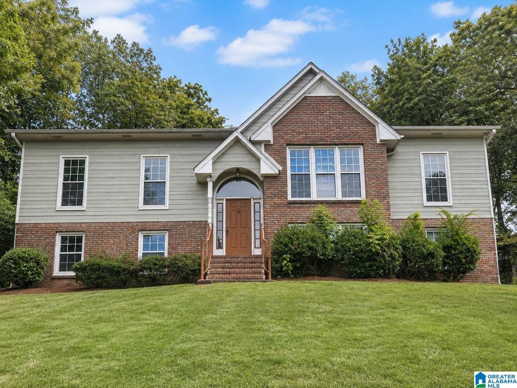 1909 SEATTLE SLEW DRIVE, Helena, AL 35080
