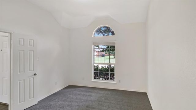 1106 Eastbrook Drive, Glenn Heights, TX 75154