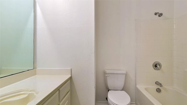 1106 Eastbrook Drive, Glenn Heights, TX 75154