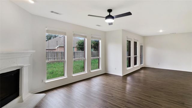 1106 Eastbrook Drive, Glenn Heights, TX 75154