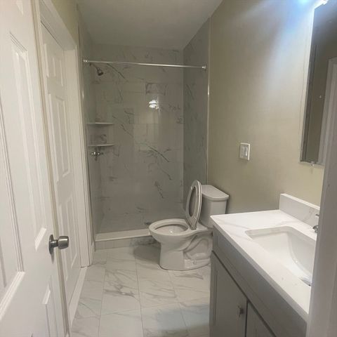 31 Mount Prospect St 1, Bridgewater, MA 02324