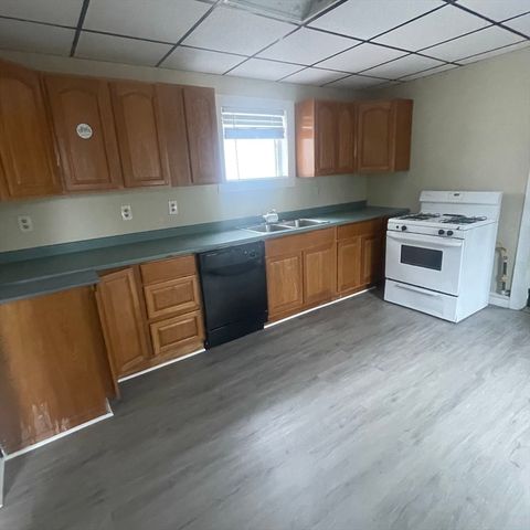 31 Mount Prospect St 1, Bridgewater, MA 02324