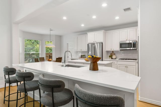 55 W Matisse Meadow Court, The Woodlands, TX 77382