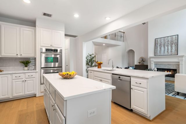 55 W Matisse Meadow Court, The Woodlands, TX 77382