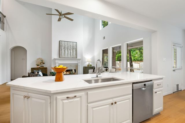 55 W Matisse Meadow Court, The Woodlands, TX 77382