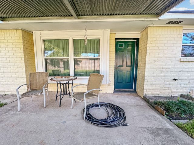 7818 Smokey Wood Lane, Houston, TX 77086