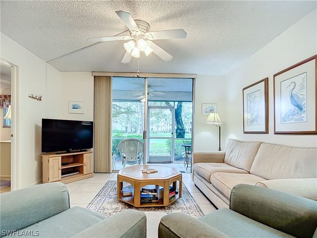 180 TURTLE LAKE CT 103, Naples, FL 34105