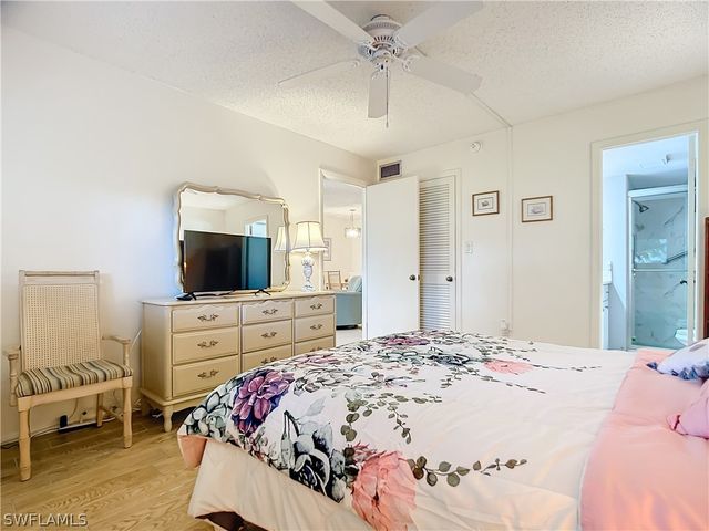 180 TURTLE LAKE CT 103, Naples, FL 34105