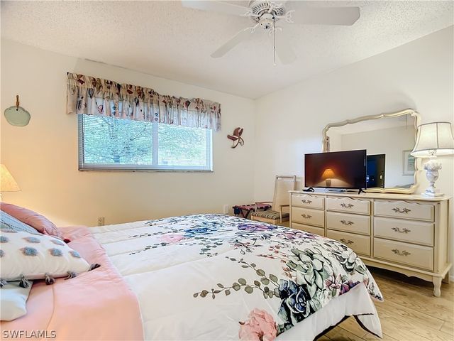 180 TURTLE LAKE CT 103, Naples, FL 34105