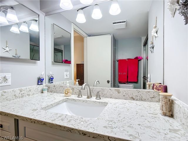 180 TURTLE LAKE CT 103, Naples, FL 34105