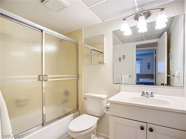 180 TURTLE LAKE CT 103, Naples, FL 34105