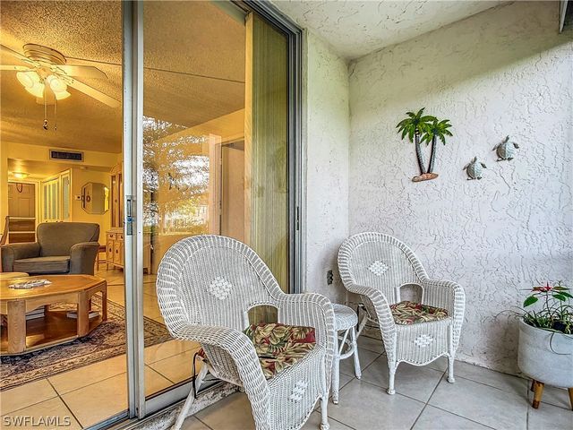 180 TURTLE LAKE CT 103, Naples, FL 34105