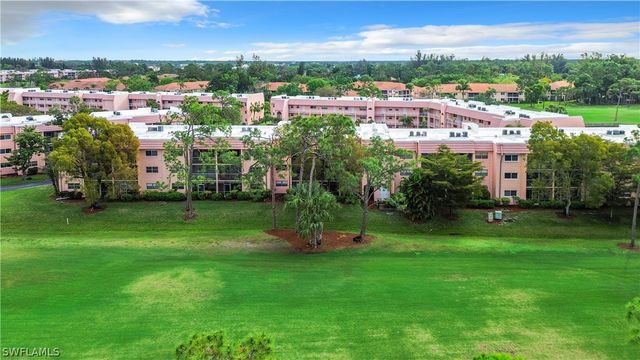 180 TURTLE LAKE CT 103, Naples, FL 34105