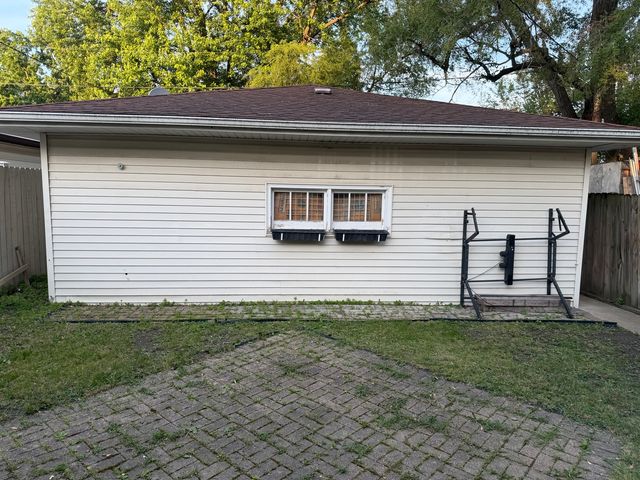8037 Natchez Avenue, Burbank, IL 60459