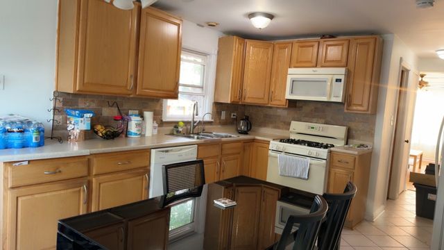 8037 Natchez Avenue, Burbank, IL 60459