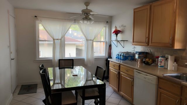 8037 Natchez Avenue, Burbank, IL 60459
