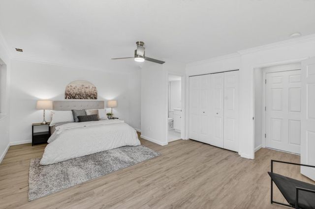 19 White Stone Ct, Elk Grove, CA 95758