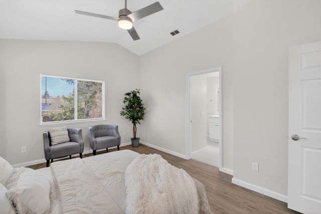 19 White Stone Ct, Elk Grove, CA 95758