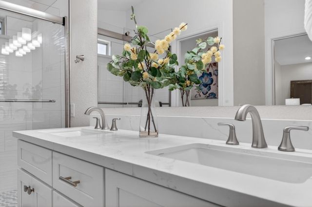 19 White Stone Ct, Elk Grove, CA 95758