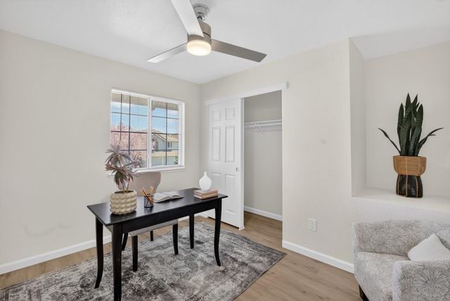 19 White Stone Ct, Elk Grove, CA 95758