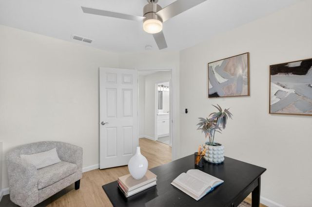 19 White Stone Ct, Elk Grove, CA 95758