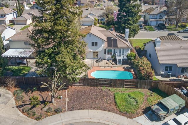 19 White Stone Ct, Elk Grove, CA 95758